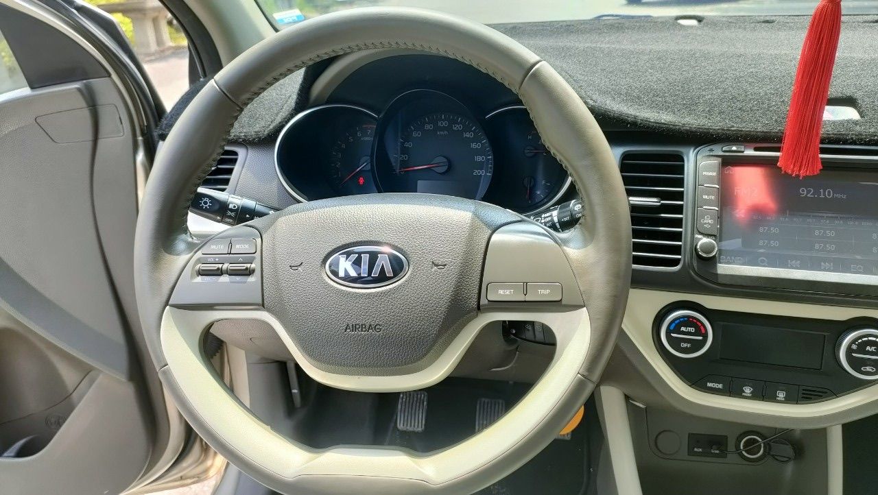 Kia Morning 2017 - Bản đủ nguyên ốc từ mặt máy