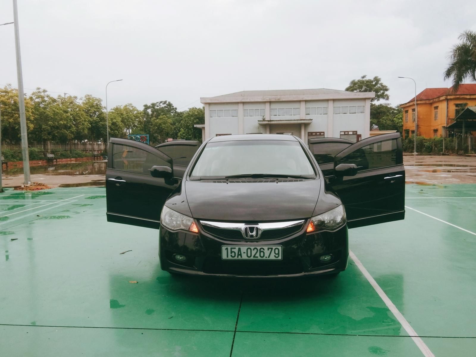 Honda Civic 2011 - Cần bán gấp xe màu đen