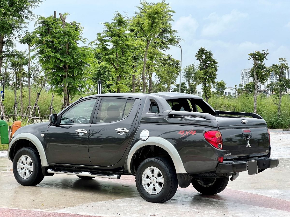 Mitsubishi Triton 2011 - Biển Hà Nội, xe nhập Thái Lan