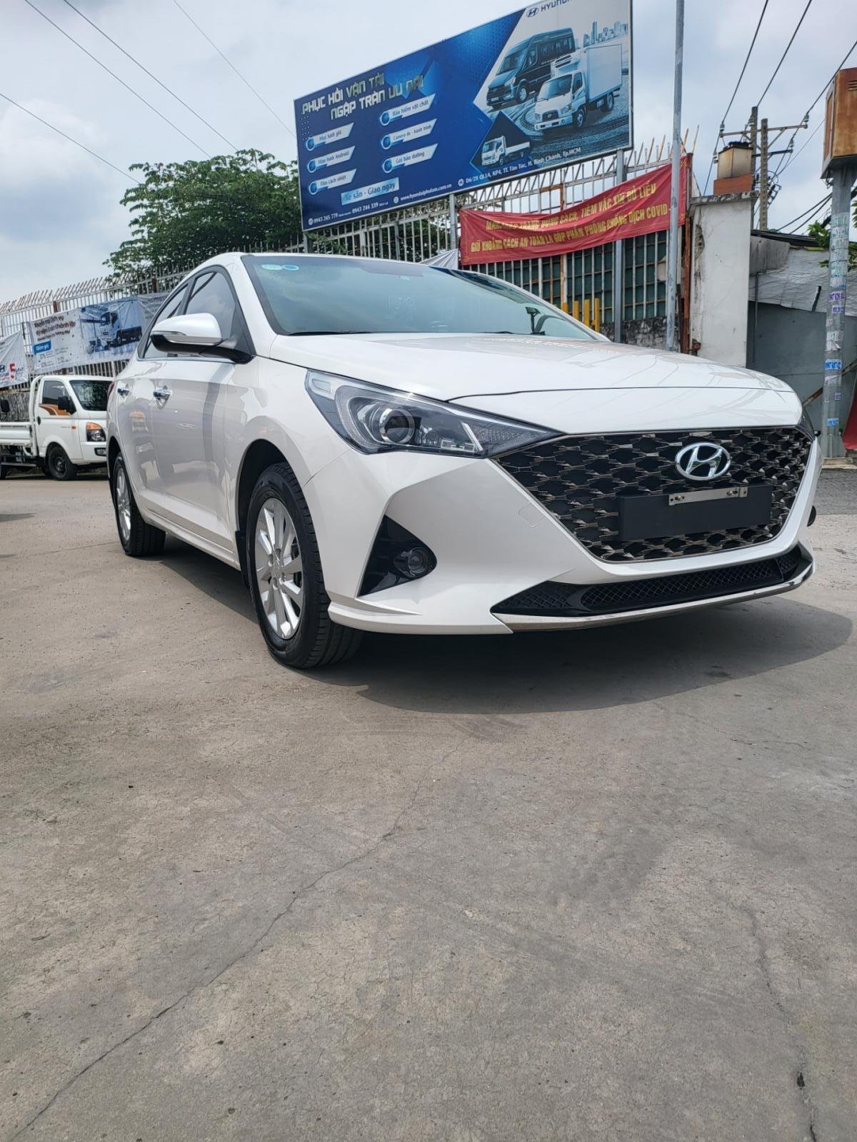 Hyundai Accent 2021 - Số sàn bản full, giá chỉ 468tr, màu trắng