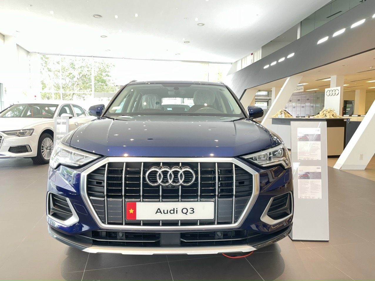 Audi Q3 2022 - Sẵn xe tại showroom, hỗ trợ trả góp hấp dẫn