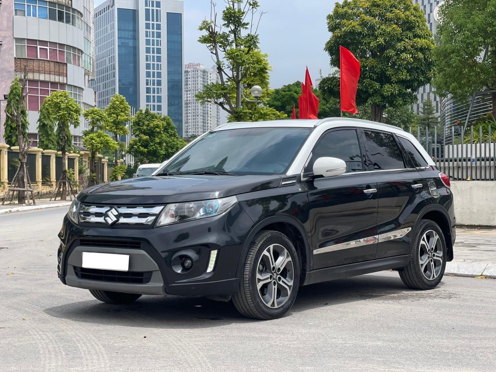 Suzuki Vitara 2015 - Xe nhập, mua xe tặng ngay 1 thẻ chăm xe 1 năm