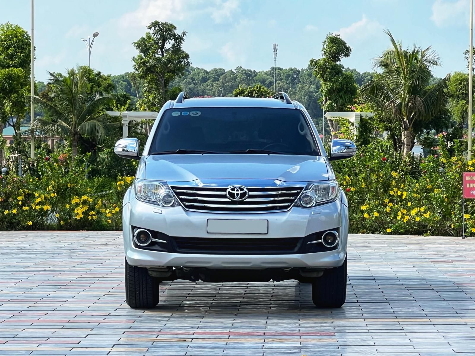 Toyota Fortuner 2015 - Xe ít sử dụng giá chỉ 585tr