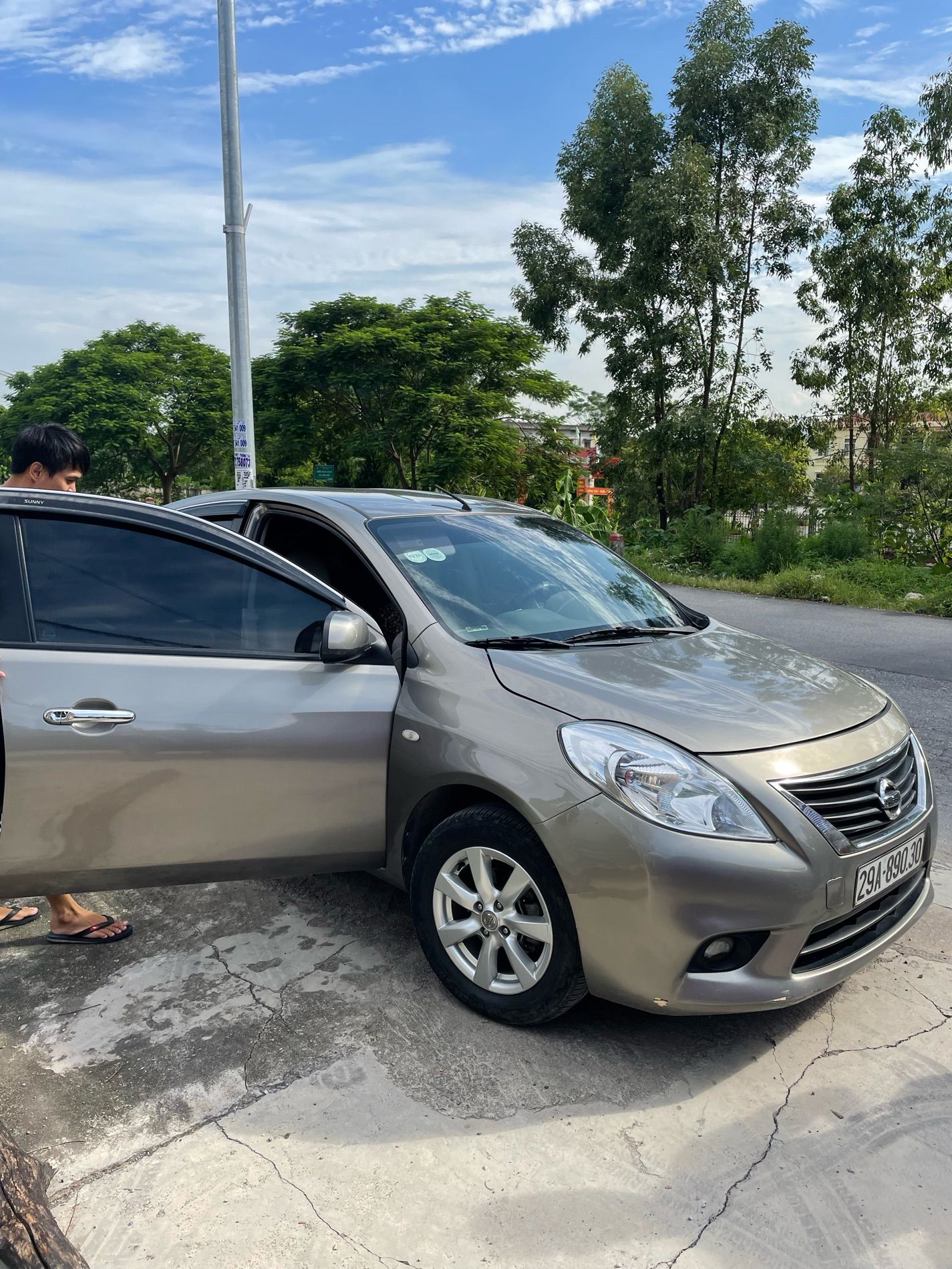 Nissan Sunny 2014 - Xe gia đình giá chỉ 279tr