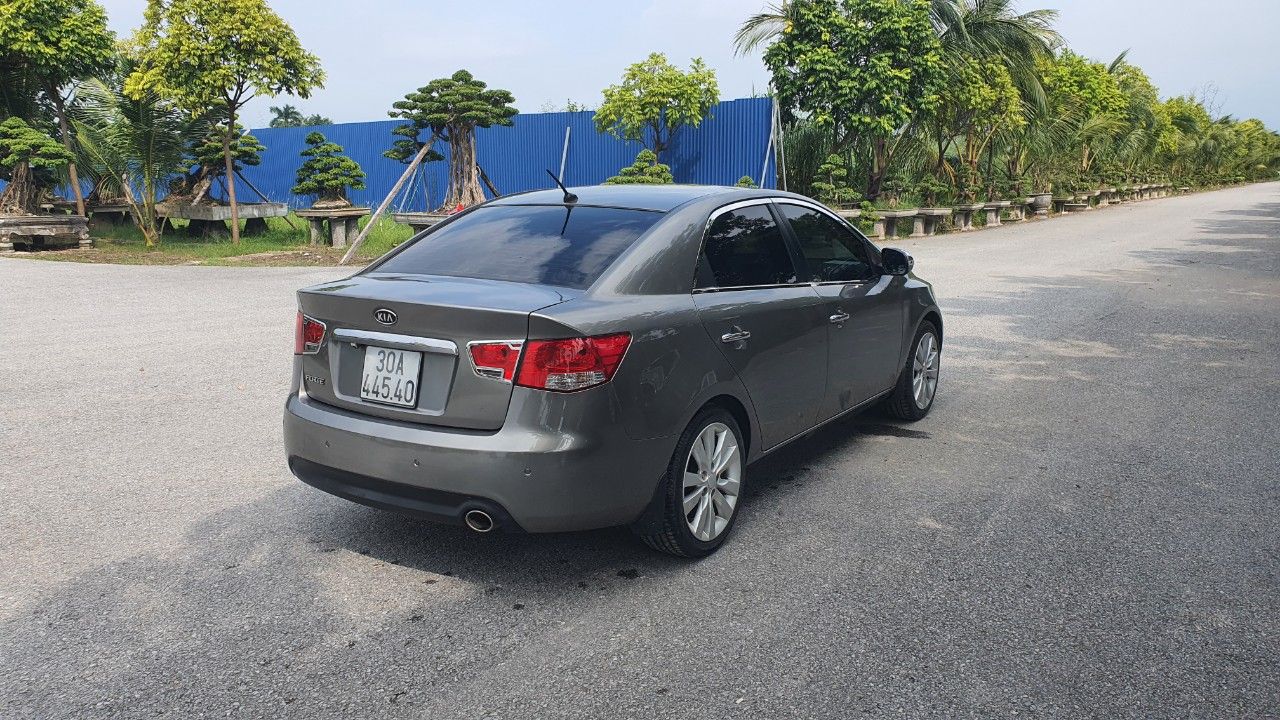 Kia Forte 2010 - Màu xám xe gia đình
