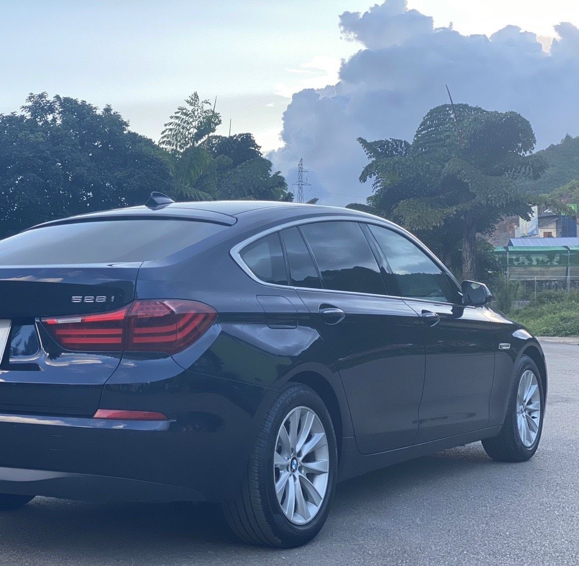 BMW 528i 2017 - Xe đẹp lên đời xe nên khách nhượng lại