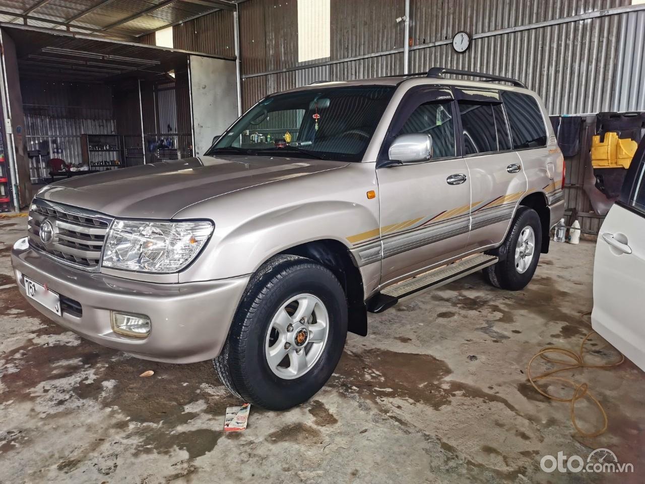 Toyota Land Cruiser 2001 - Cần bán xe 2 cầu, máy xăng