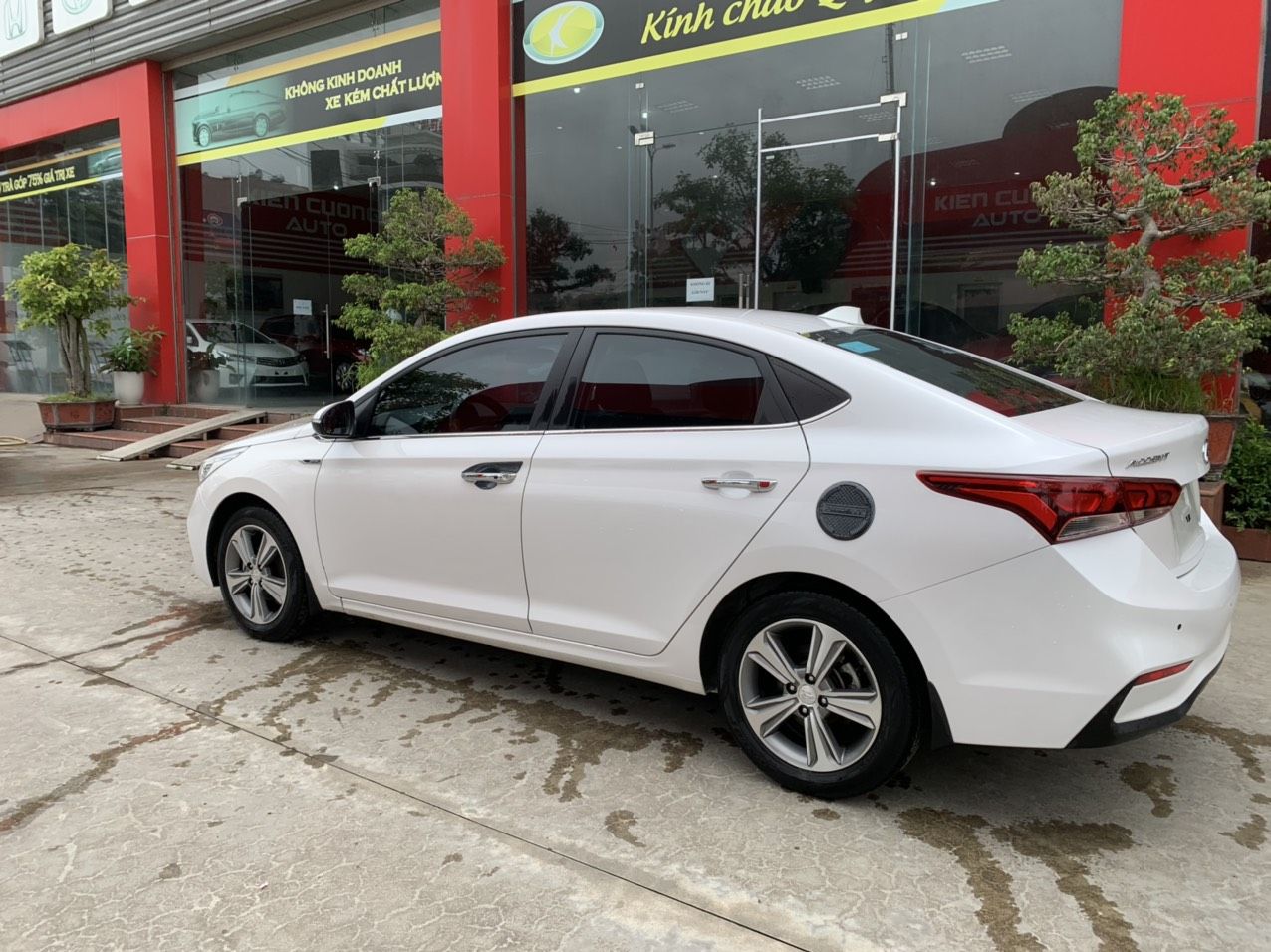 Hyundai Accent 2019 - Phiên bản full kịch nóc, trang bị nhiều option