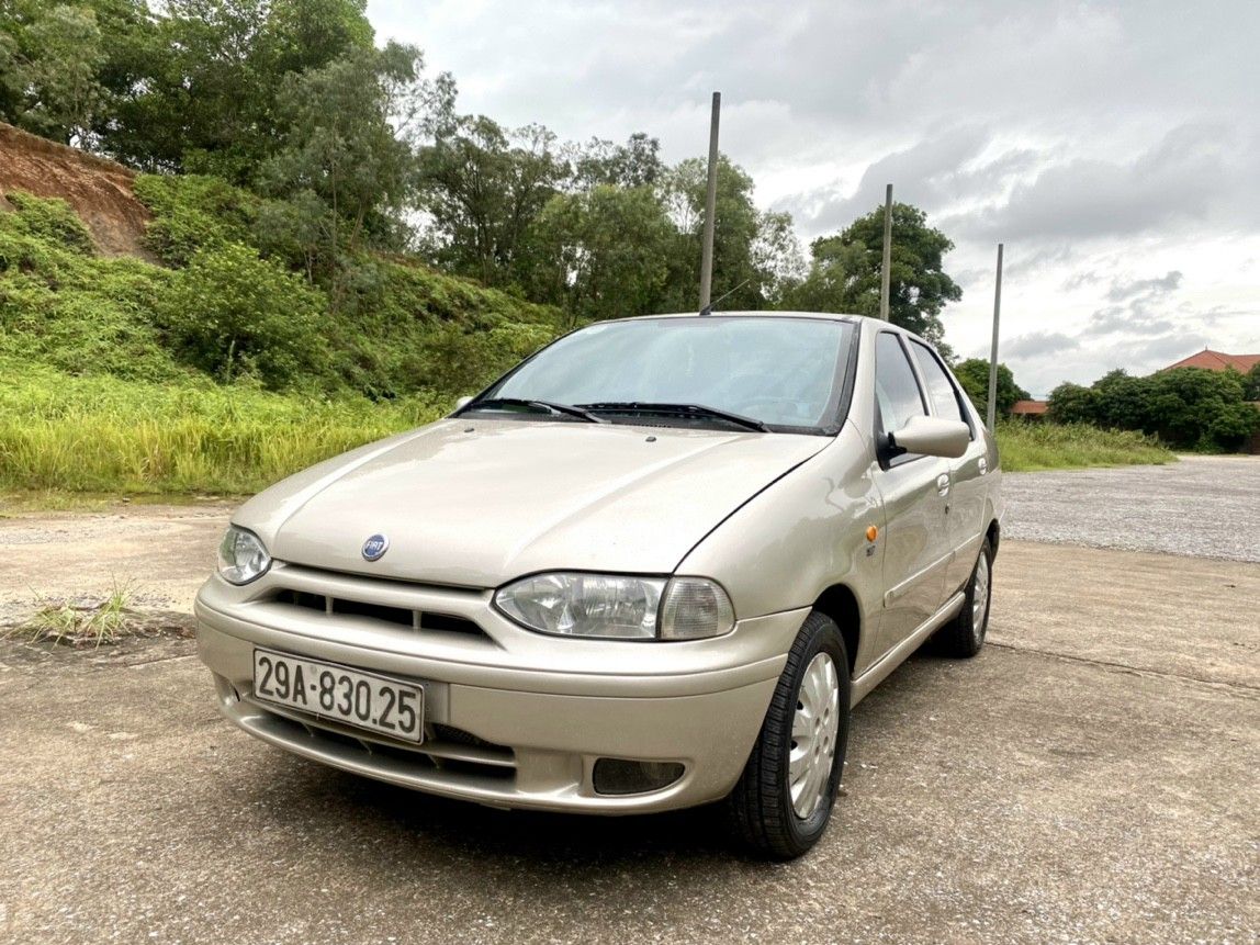 Fiat Siena 2003 - Màu vàng giá hữu nghị