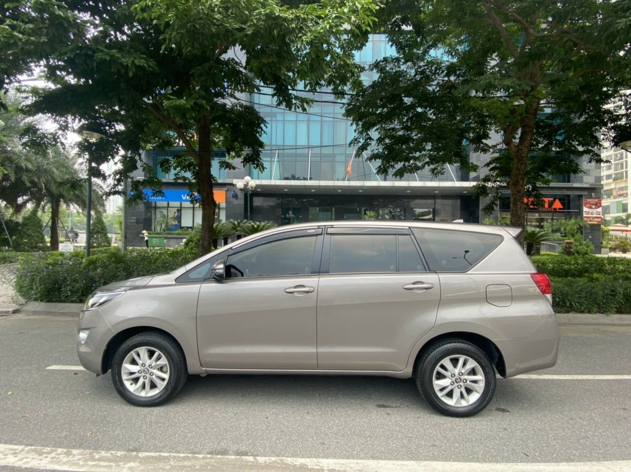 Toyota Innova 2019 - Bán xe giá 638 triệu