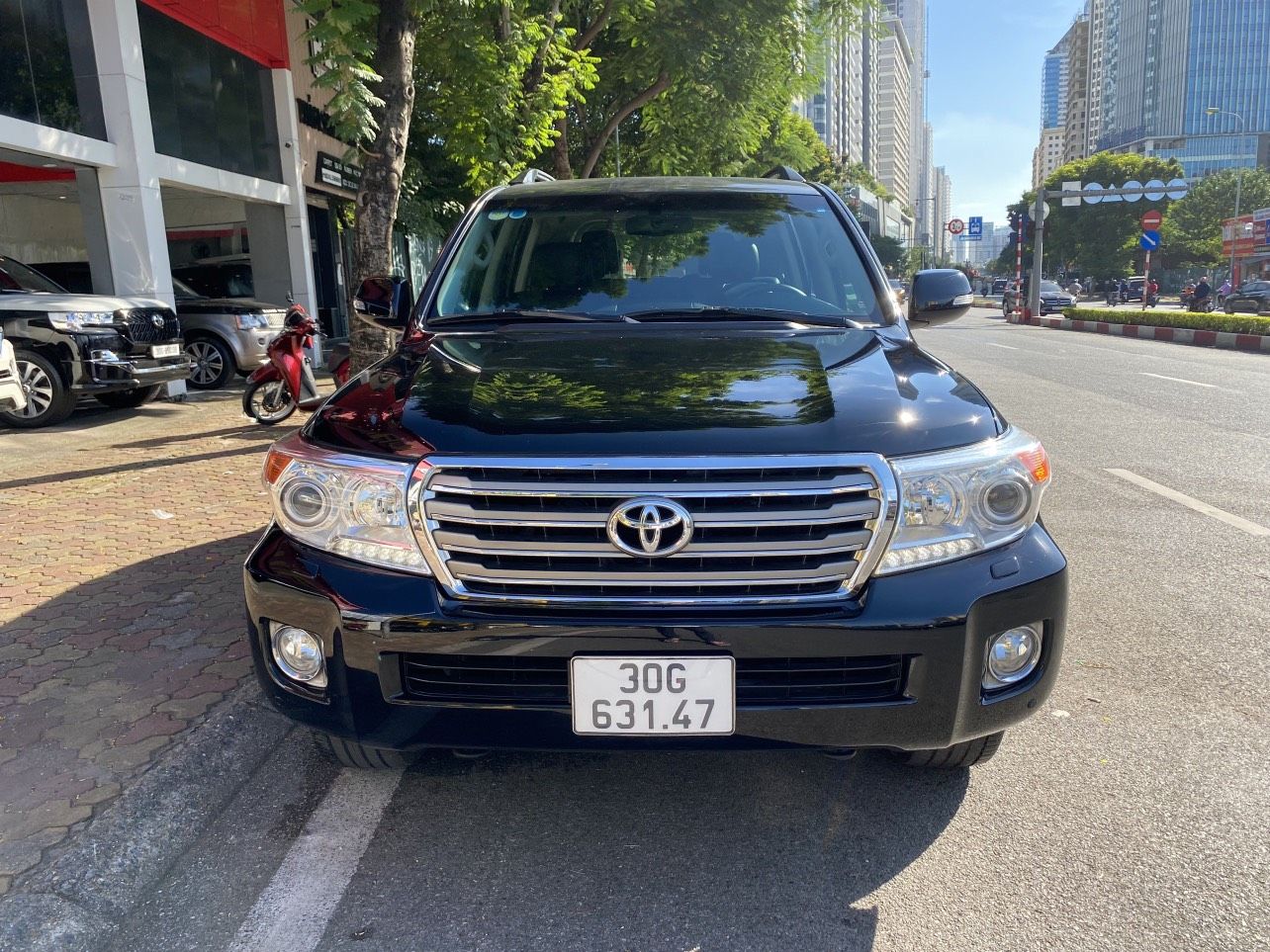 Toyota Land Cruiser 2014 - Màu đen, xe nhập