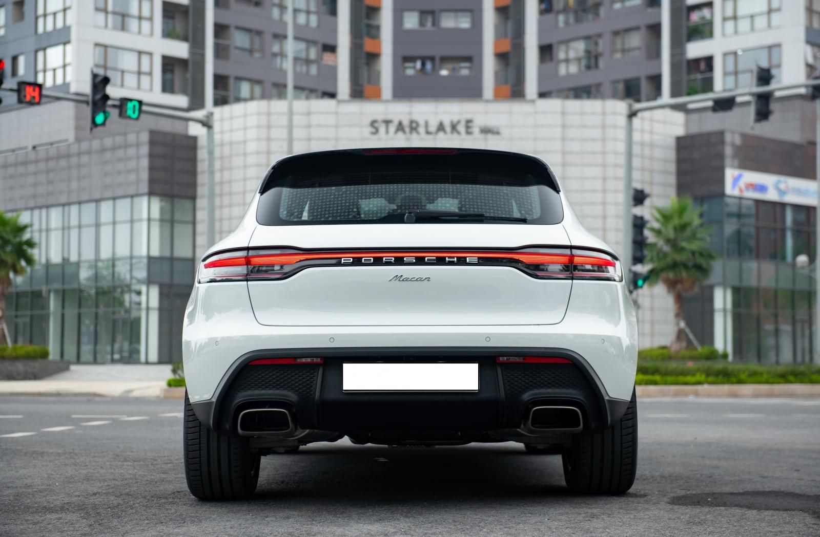 Porsche Macan 2022 - Màu trắng, xe nhập