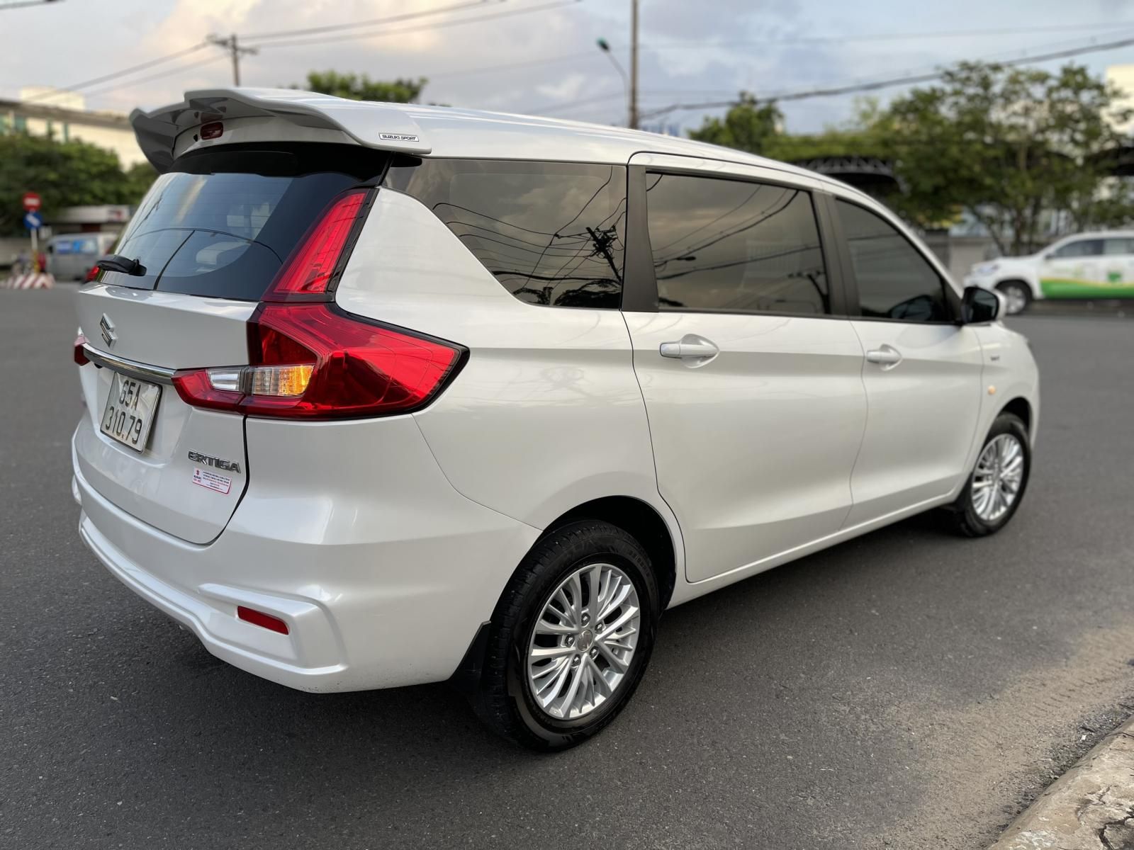 Suzuki Ertiga 2021 - Cần bán gấp, xe còn siêu mới, giá rẻ