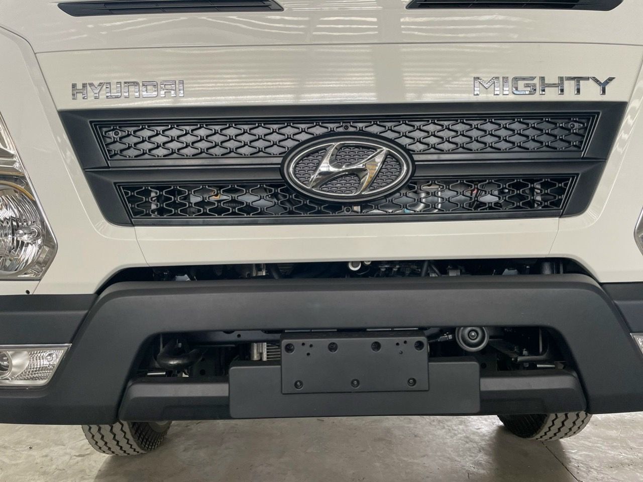 Hyundai Mighty 2022 - Full đáng đầu tư nhất phân khúc tải trung, xe tải 7.3 tấn - Thùng mui bạt, thùng dài lọt lòng 5m7