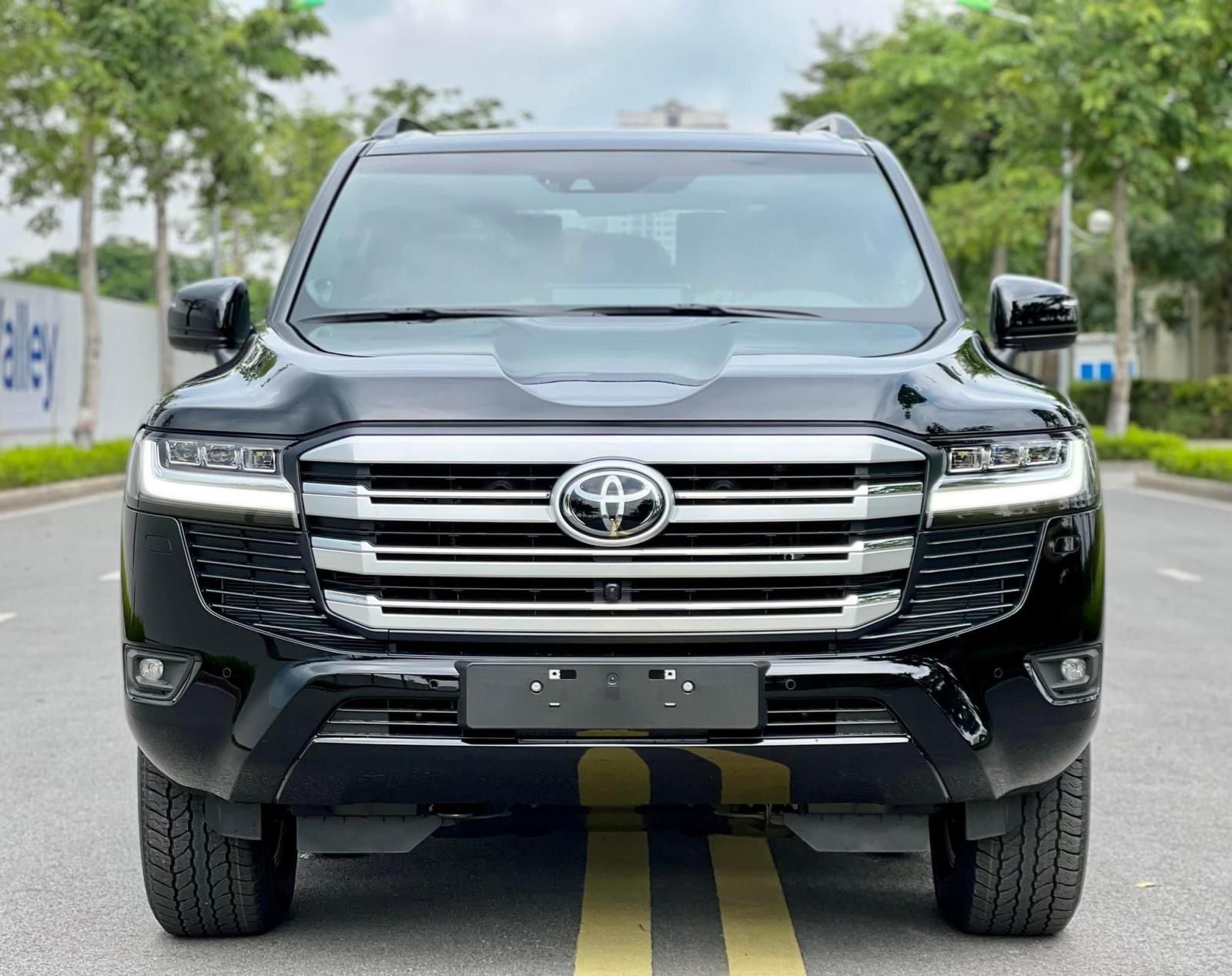 Toyota Land Cruiser 2022 - Giao ngay mới 100%