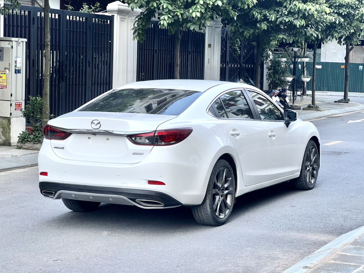 Mazda 6 2017 - Xe trang bị full options, tặng thẻ bảo dưỡng 1 năm