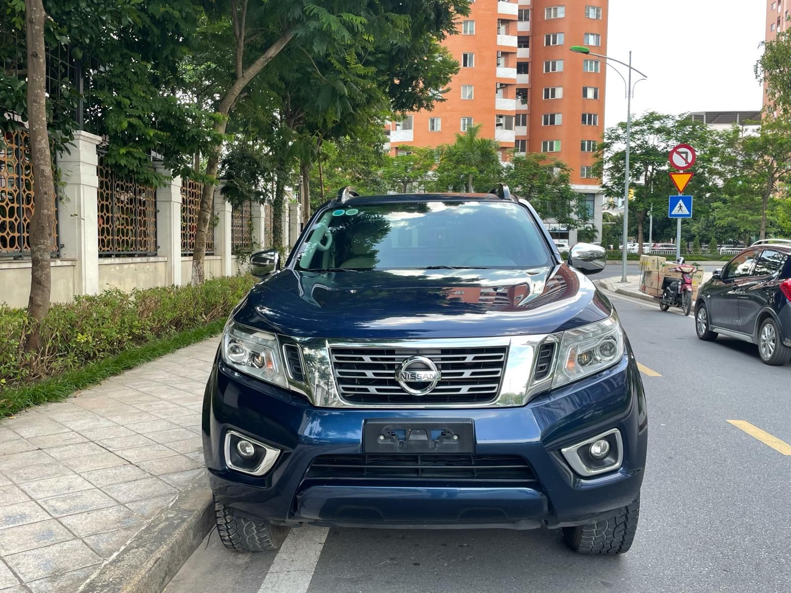 Nissan Navara 2017 - Nhập khẩu giá tốt, tặng thẻ bảo dưỡng free 1 năm