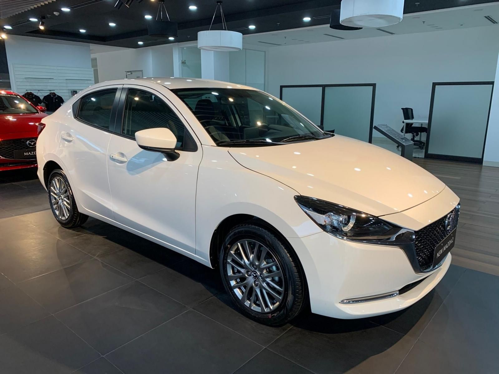 Mazda 2 2022 - Màu trắng, giá chỉ 479 triệu