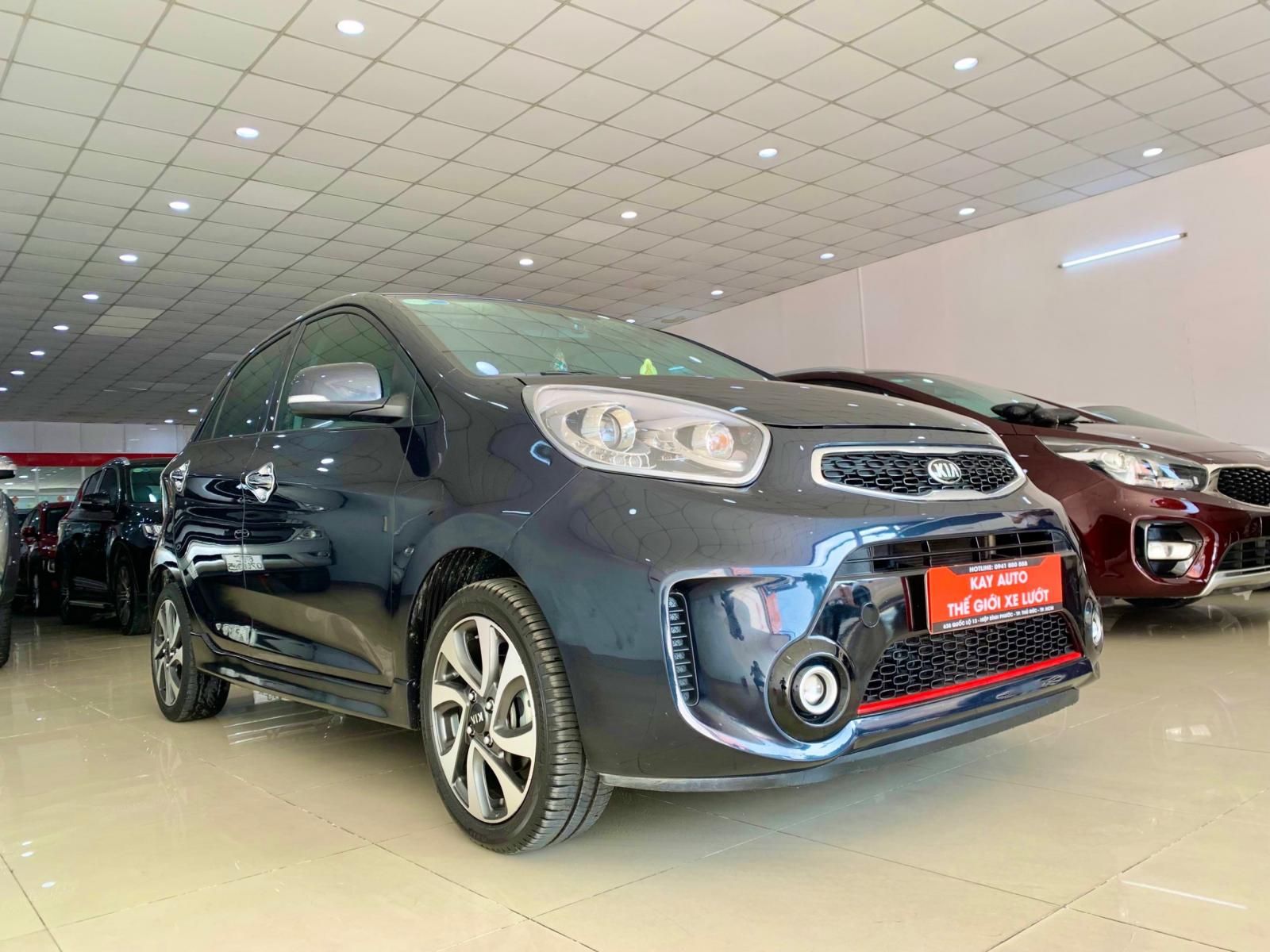 Kia Morning 2018 - Màu xanh, số tự động bản full, một chủ mua mới từ đầu, giá hơn 335tr