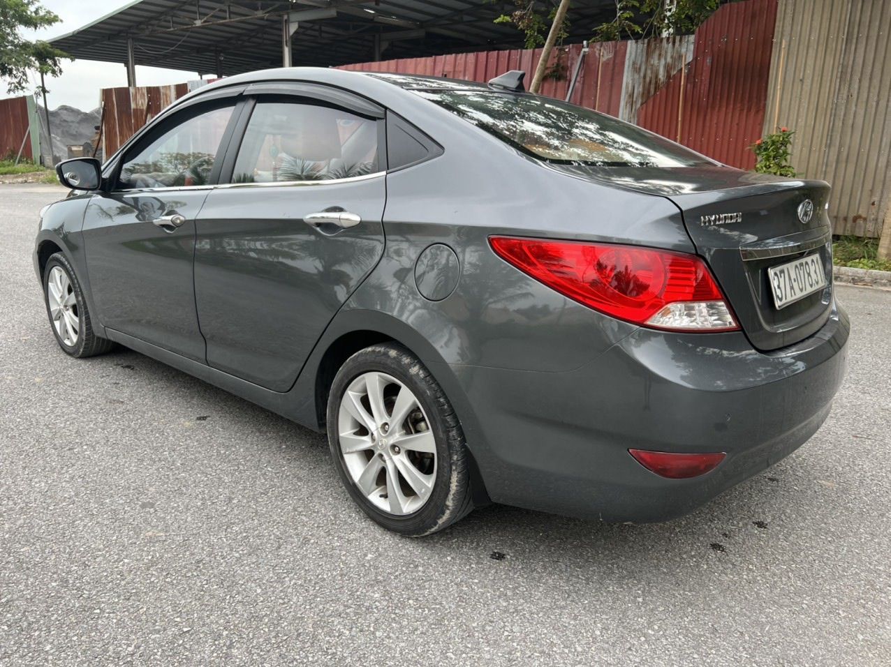 Hyundai Accent 2012 - Số sàn, xe gia đình cần bán