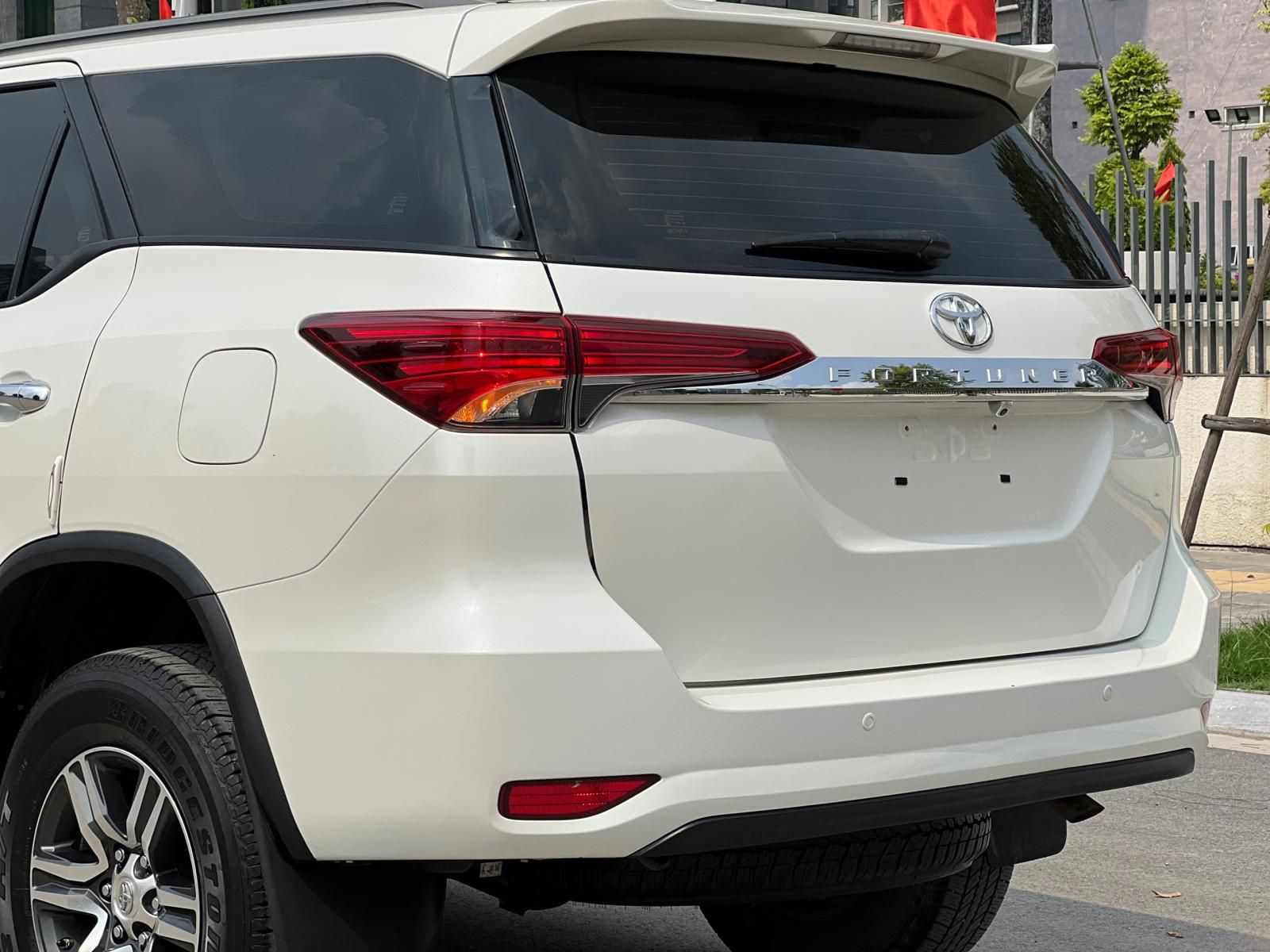 Toyota Fortuner 2017 - Cần bán xe đăng ký lần đầu 2017 chính chủ giá tốt 875tr