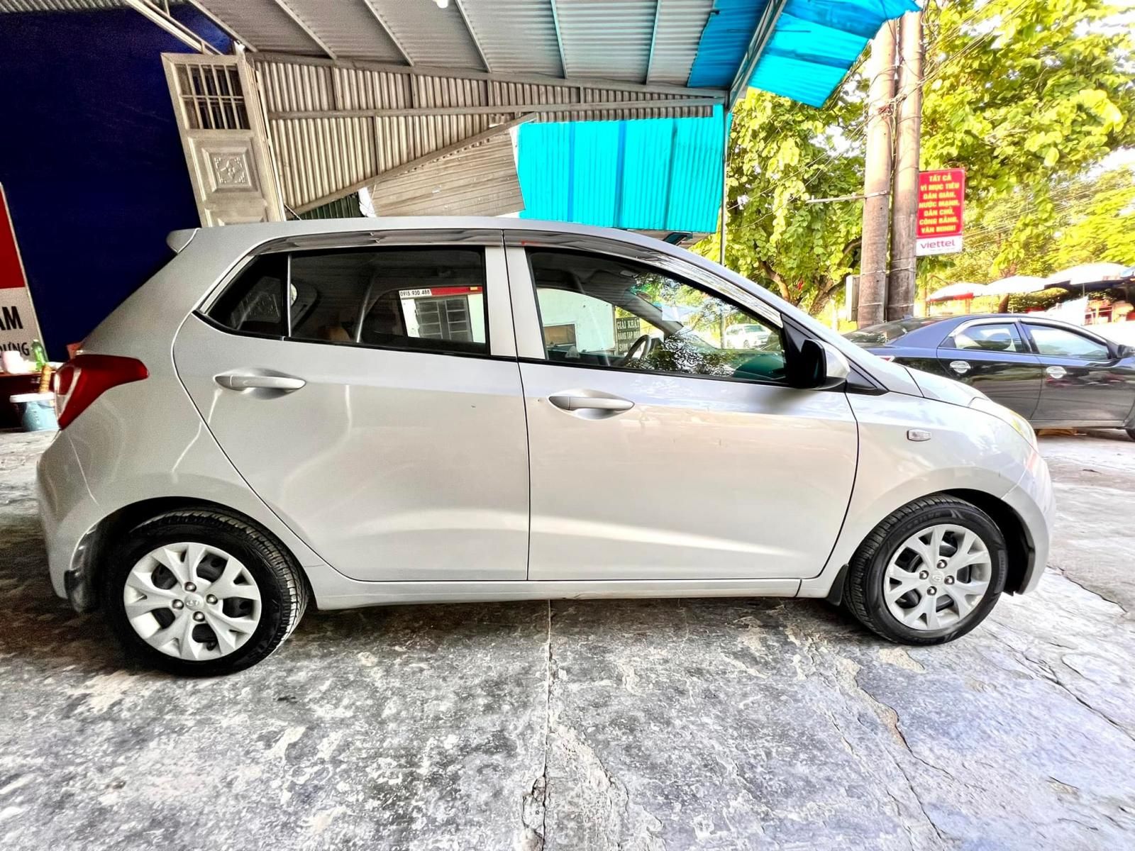 Hyundai Grand i10 2016 - Màu bạc