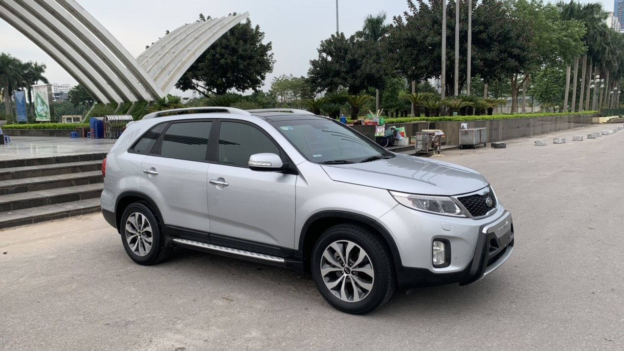 Kia Sorento 2017 - Xe màu bạc