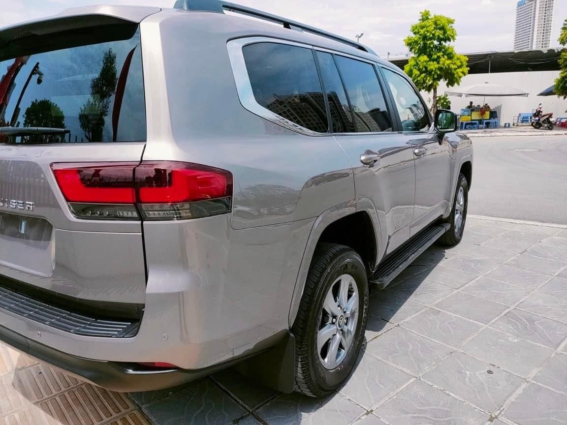 Toyota Land Cruiser 2022 - Giao ngay mới 100%