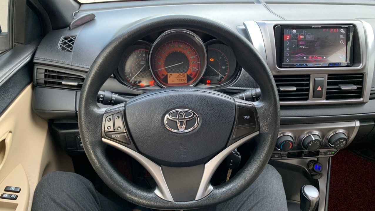 Toyota Yaris 2014 - Đăng ký tư nhân sử dụng, odo hơn 7v km. Giá 423tr