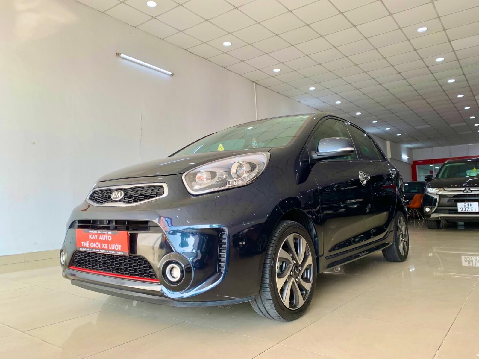 Kia Morning 2018 - Màu xanh, số tự động bản full, một chủ mua mới từ đầu, giá hơn 335tr