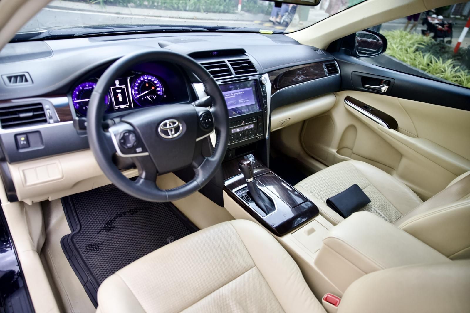 Toyota Camry 2019 - Nội thất kem, cực siêu lướt cần bán