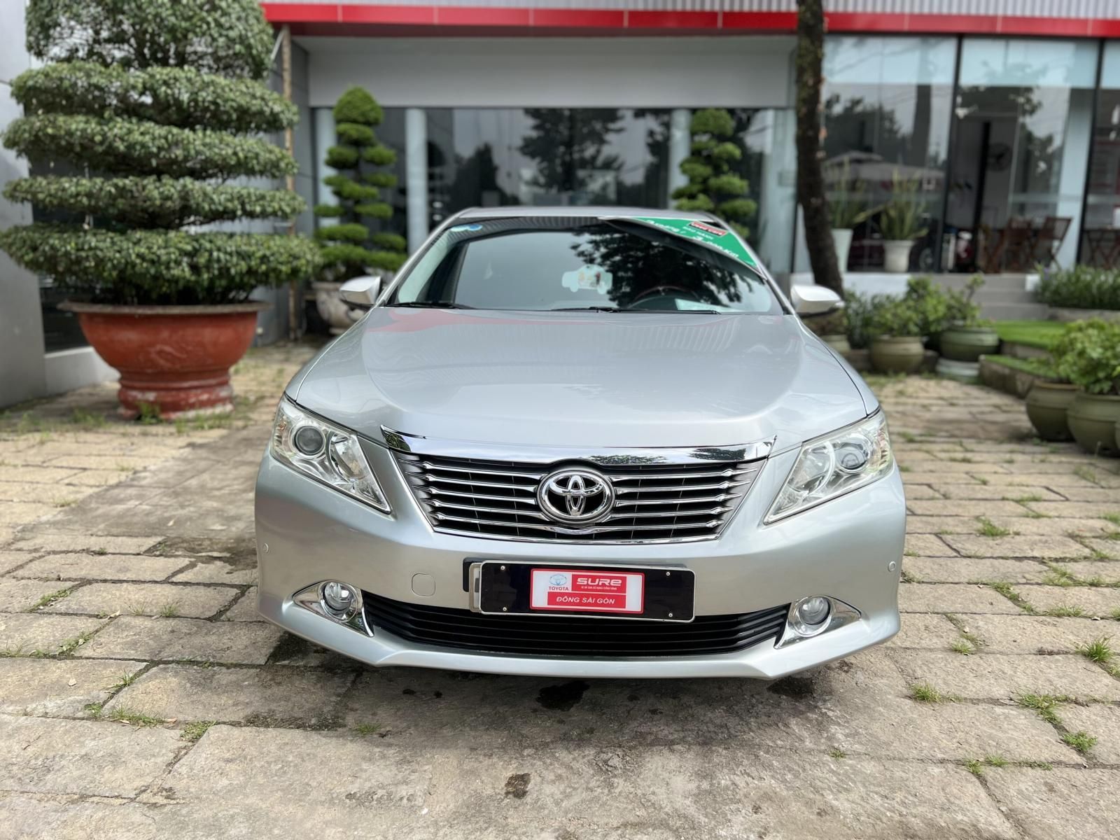 Toyota Camry 2014 - Màu bạc, nhập khẩu