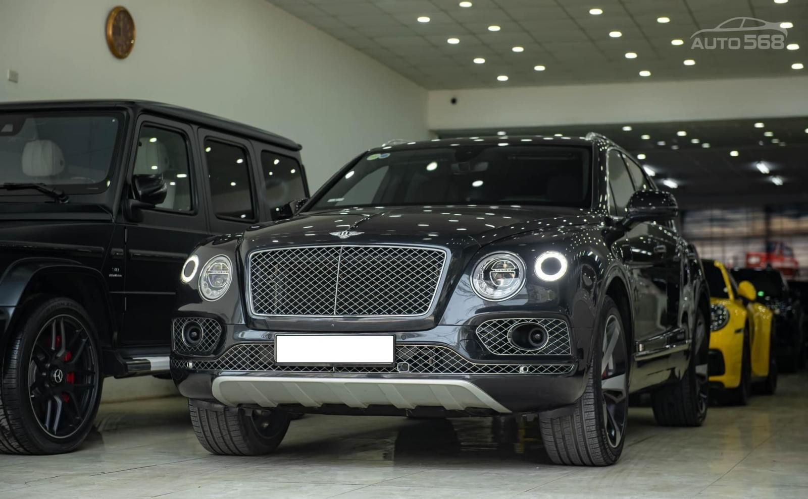 Bentley Bentayga 2019 - Xe màu đen