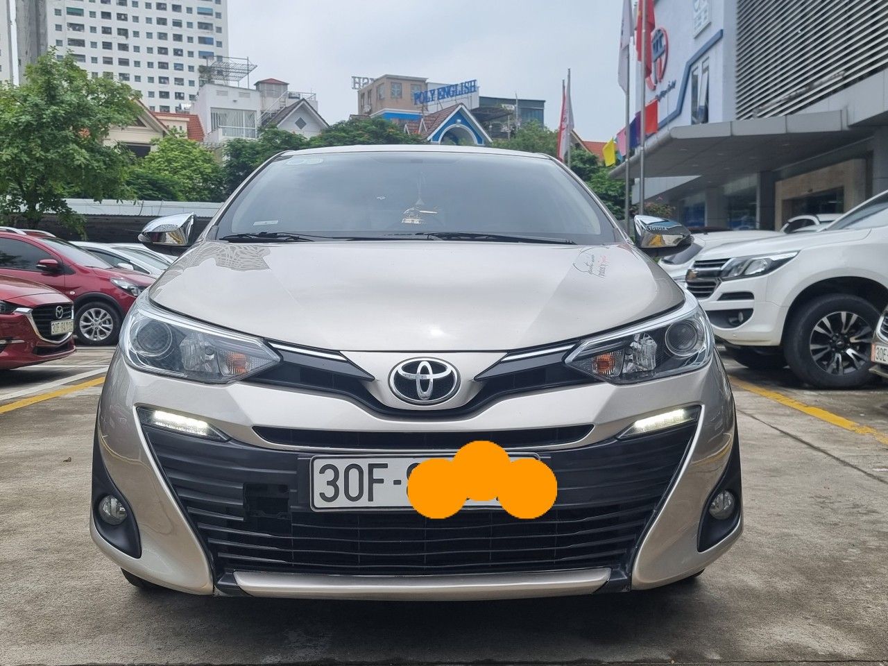 Toyota Vios 2019 - Màu vàng cát