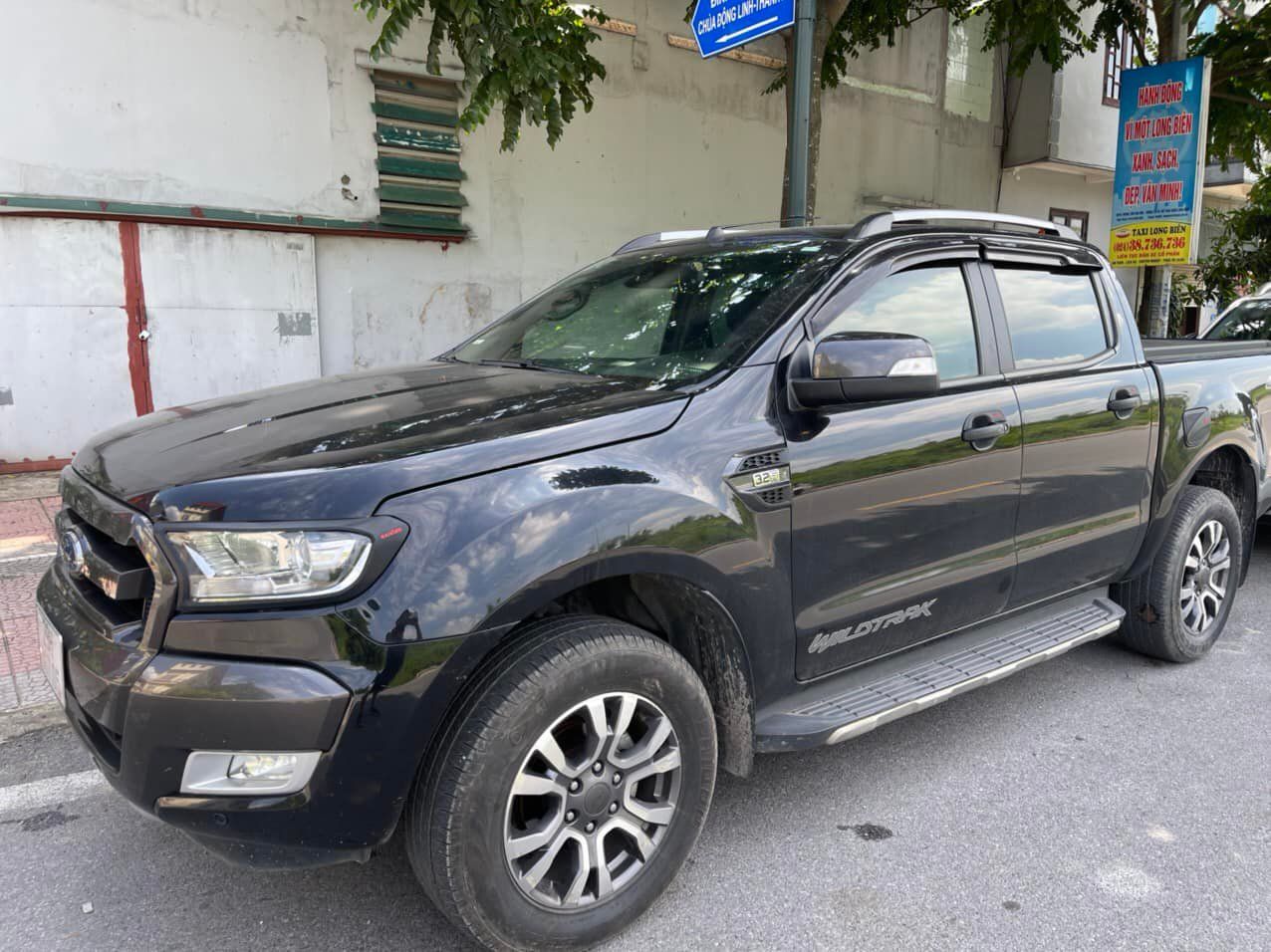 Ford Ranger 2017 - Màu đen, nhập khẩu, giá 765tr