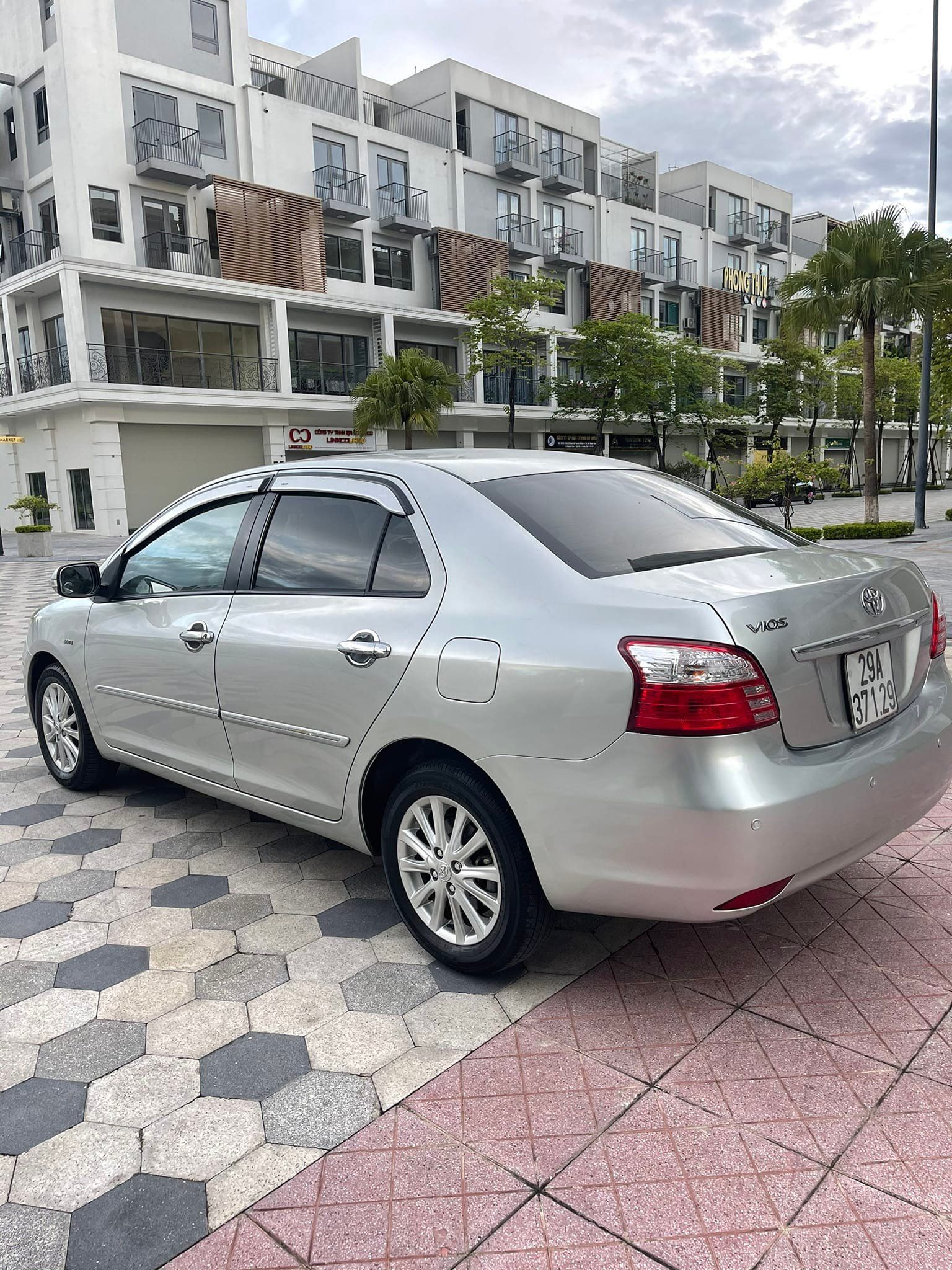 Toyota Vios 2011 - Màu bạc số tự động