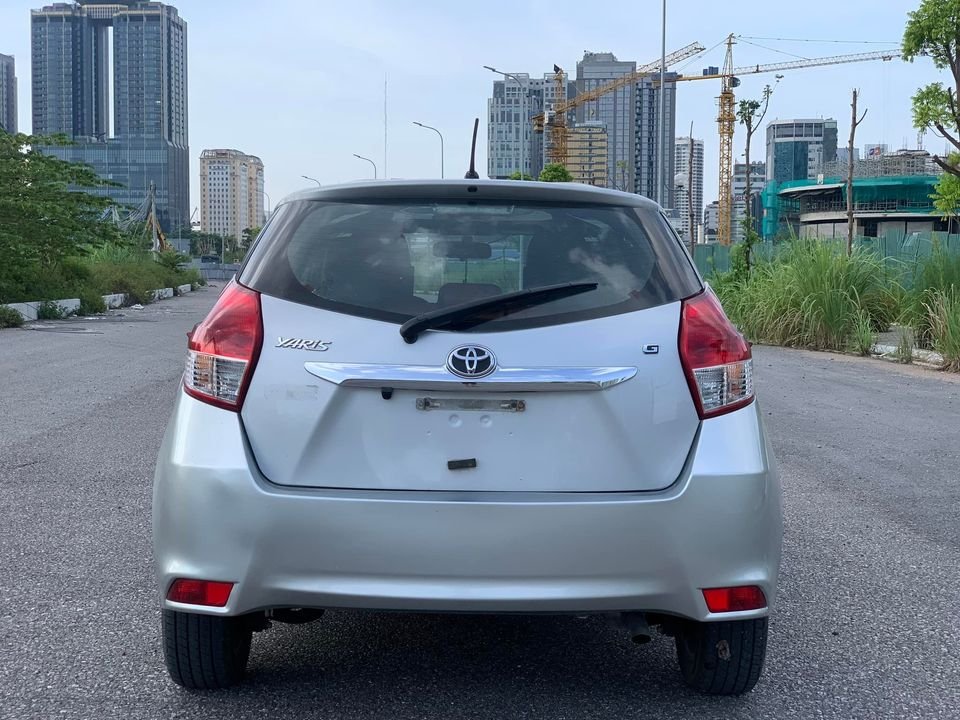 Toyota Yaris 2017 - Màu bạc, xe nhập