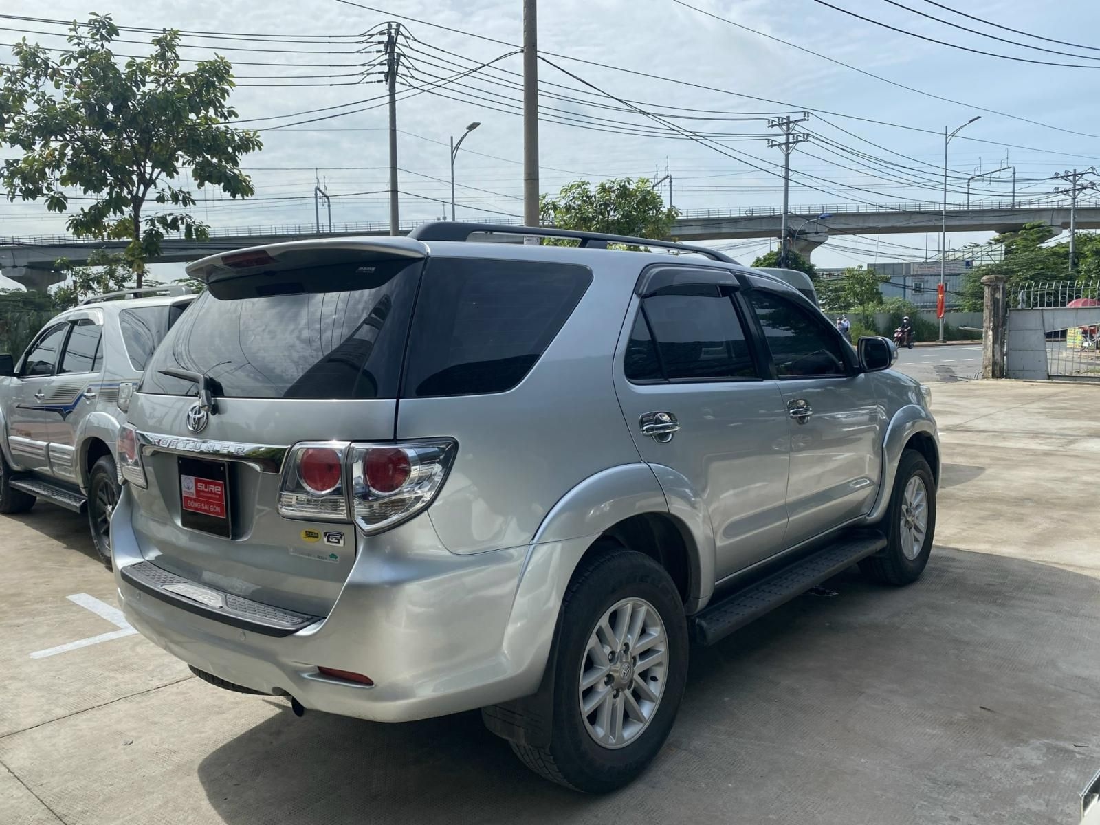 Toyota Fortuner 2014 - Màu bạc, 640tr