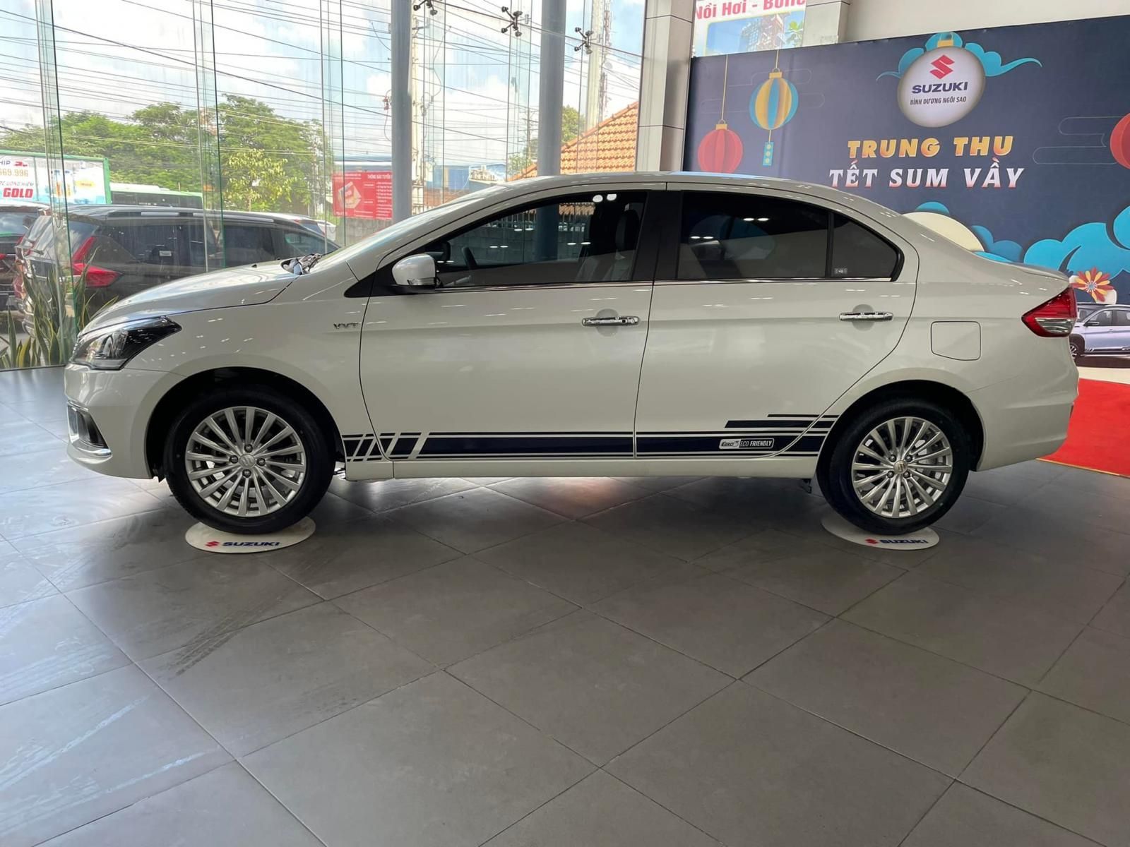 Suzuki Ciaz 2022 - Xe luôn có sẵn - Xe đủ màu - Chương trình quà tặng hấp dẫn