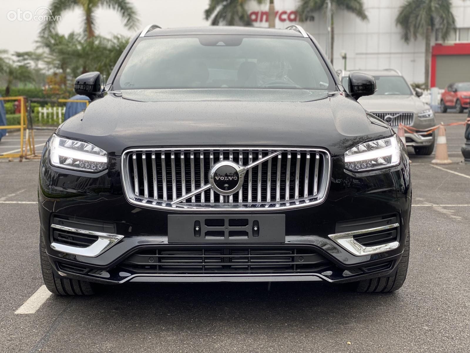 Volvo XC90 2022 - Quà tặng hấp dẫn, ưu đãi trong tháng - Tặng 3 năm bảo dưỡng + 1 năm bảo hiểm thân vỏ