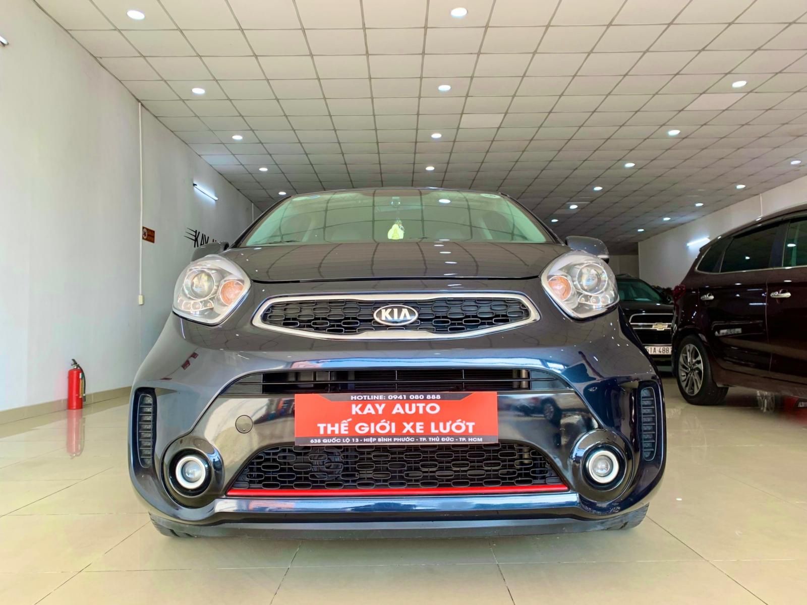 Kia Morning 2018 - Màu xanh, số tự động bản full, một chủ mua mới từ đầu, giá hơn 335tr