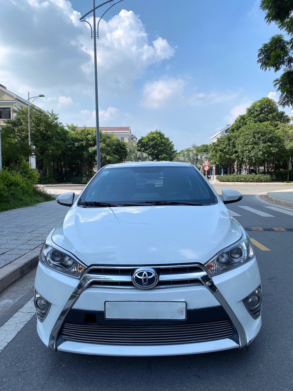 Toyota Yaris 2015 - Không taxi, không dịch vụ