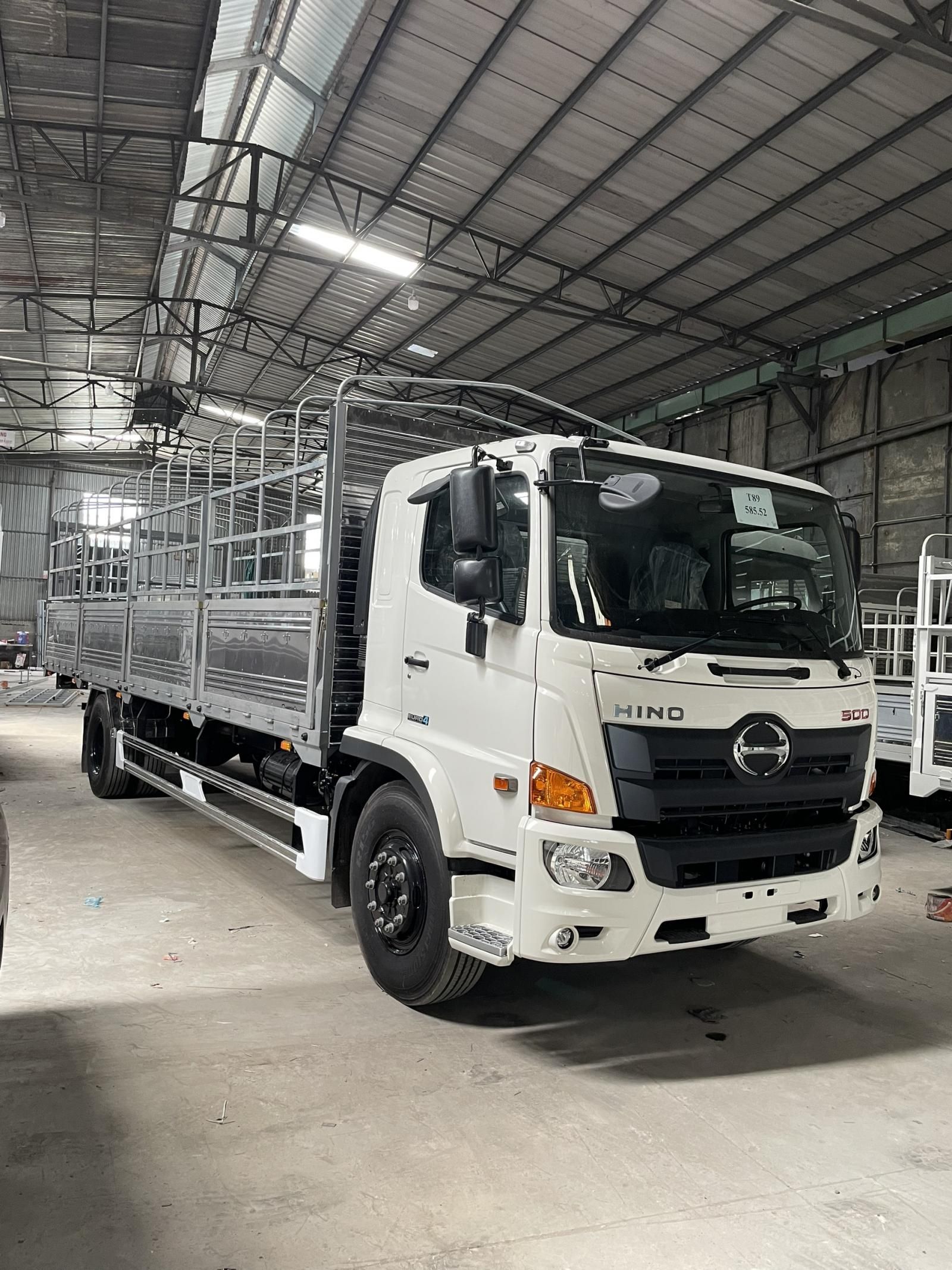 Hino 500 Series 2022 - thùng mui bạt 8m9 tải trọng 8 tấn