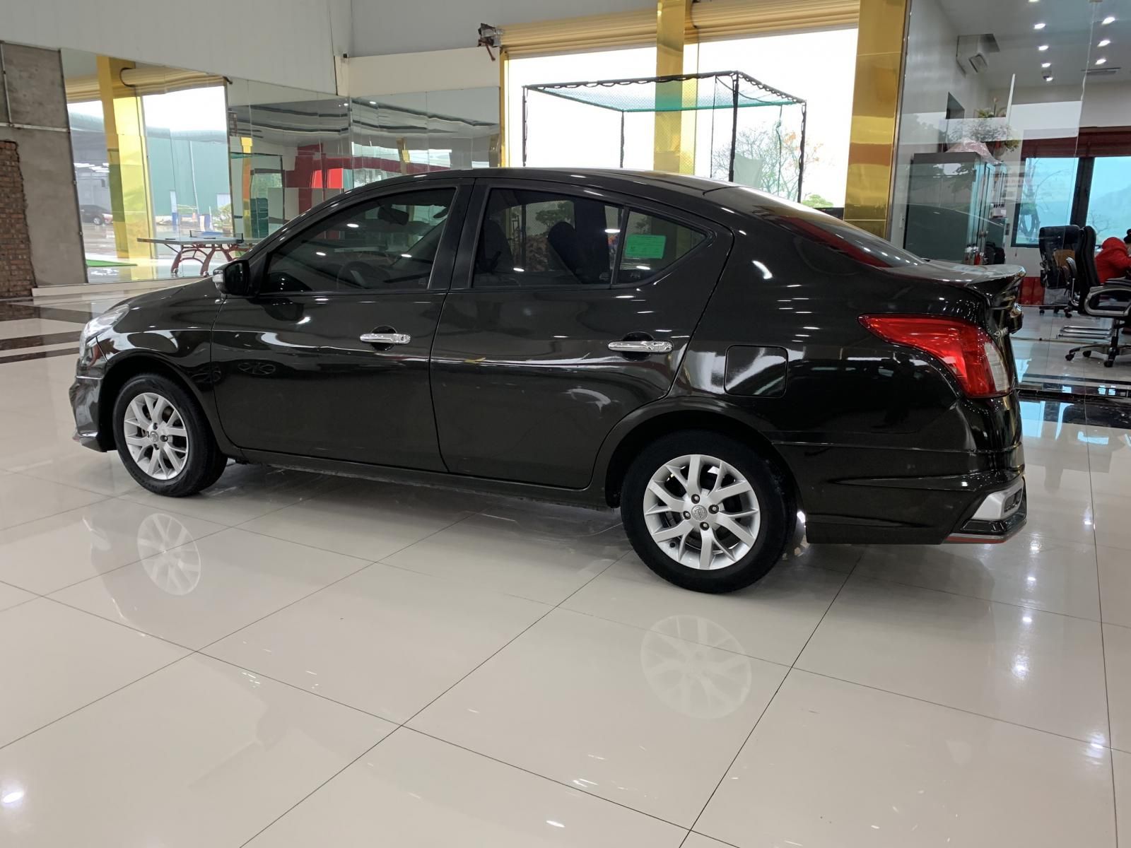 Nissan Sunny 2019 - Màu đen