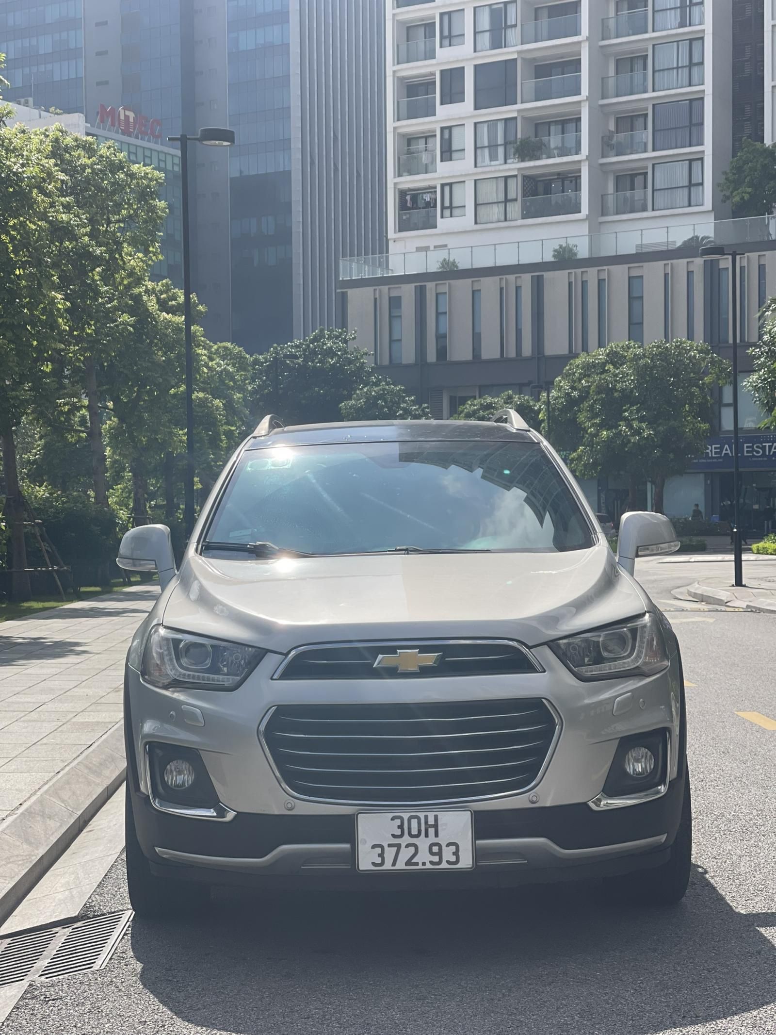 Chevrolet Captiva 2016 - Màu bạc giá ưu đãi