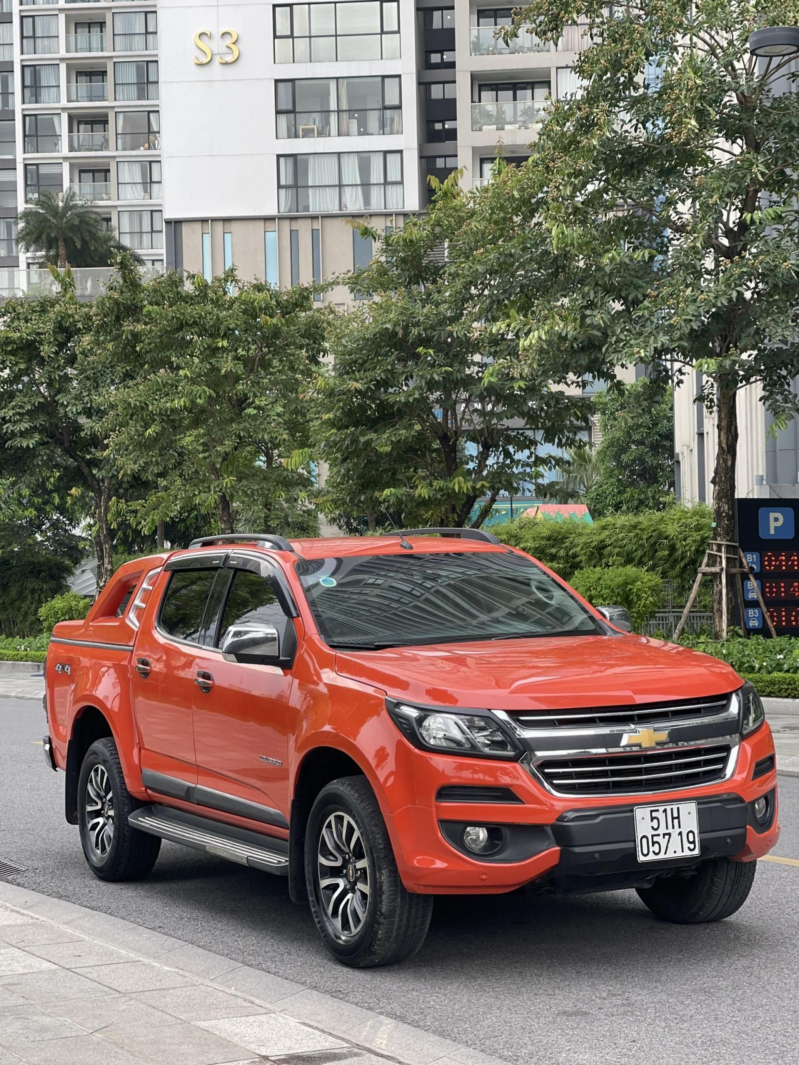 Chevrolet Colorado 2018 - Trả trước 180tr có xe đi