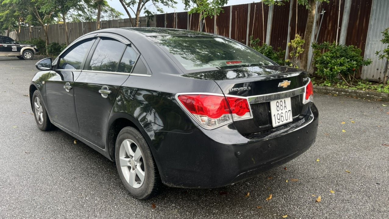 Chevrolet Cruze 2010 - Xe màu đen