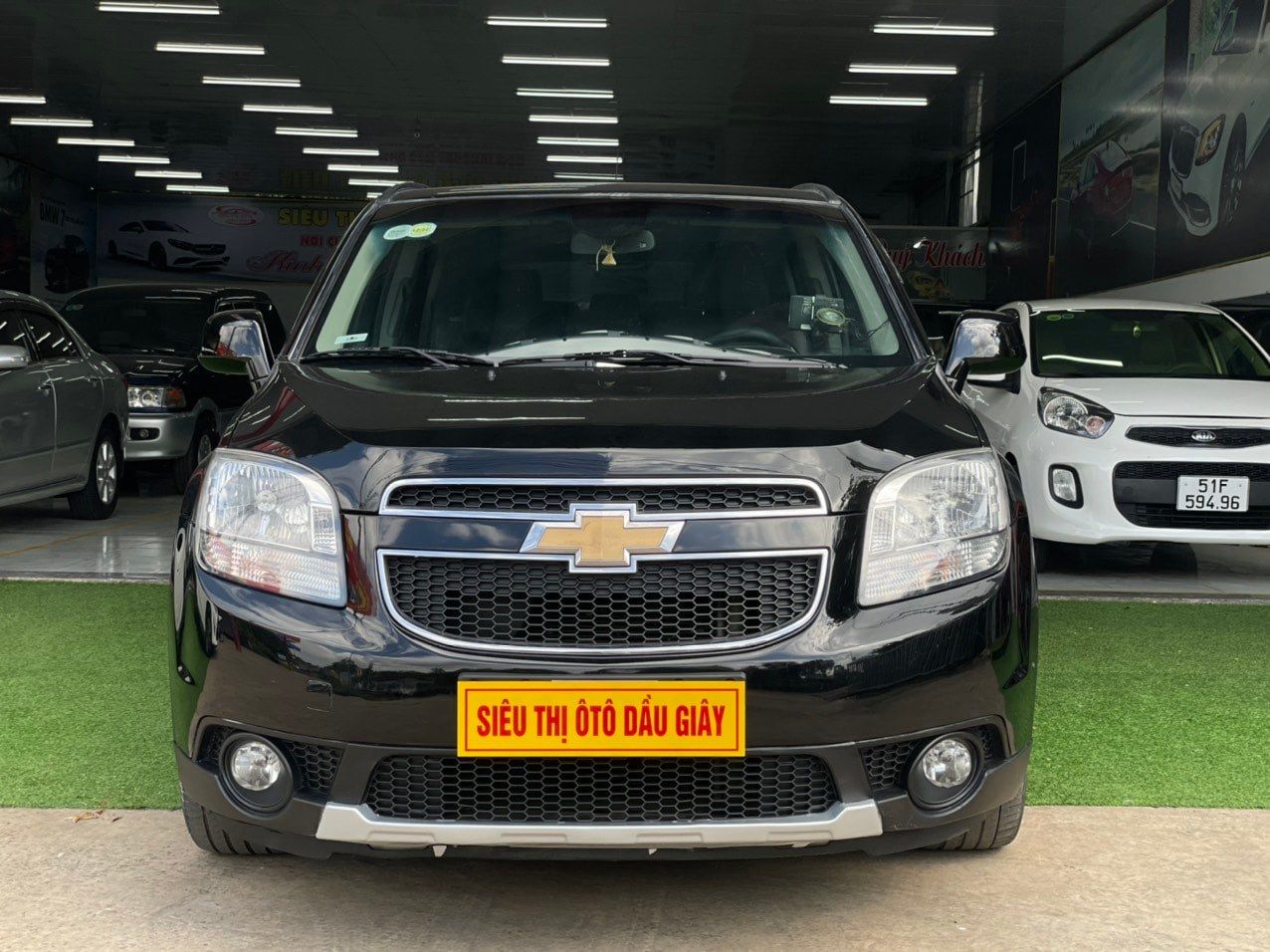 Chevrolet Orlando 2013 - Màu đen, xe nhập