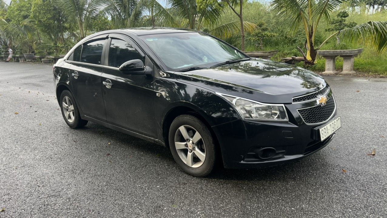 Chevrolet Cruze 2010 - Xe màu đen