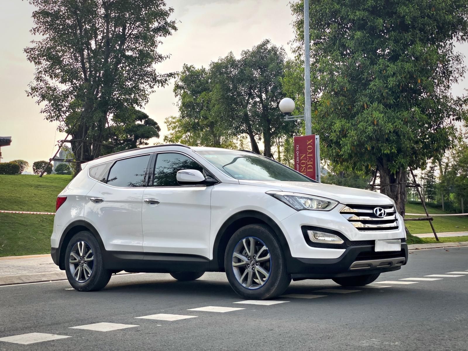 Hyundai Santa Fe 2013 - Cần bán lại xe giá hữu nghị